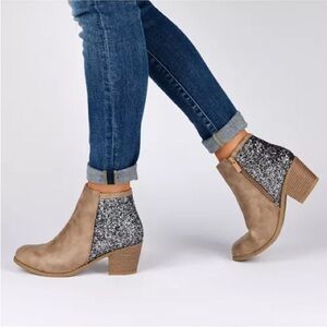 Journee Collection Noble Glitter Booties Size 7